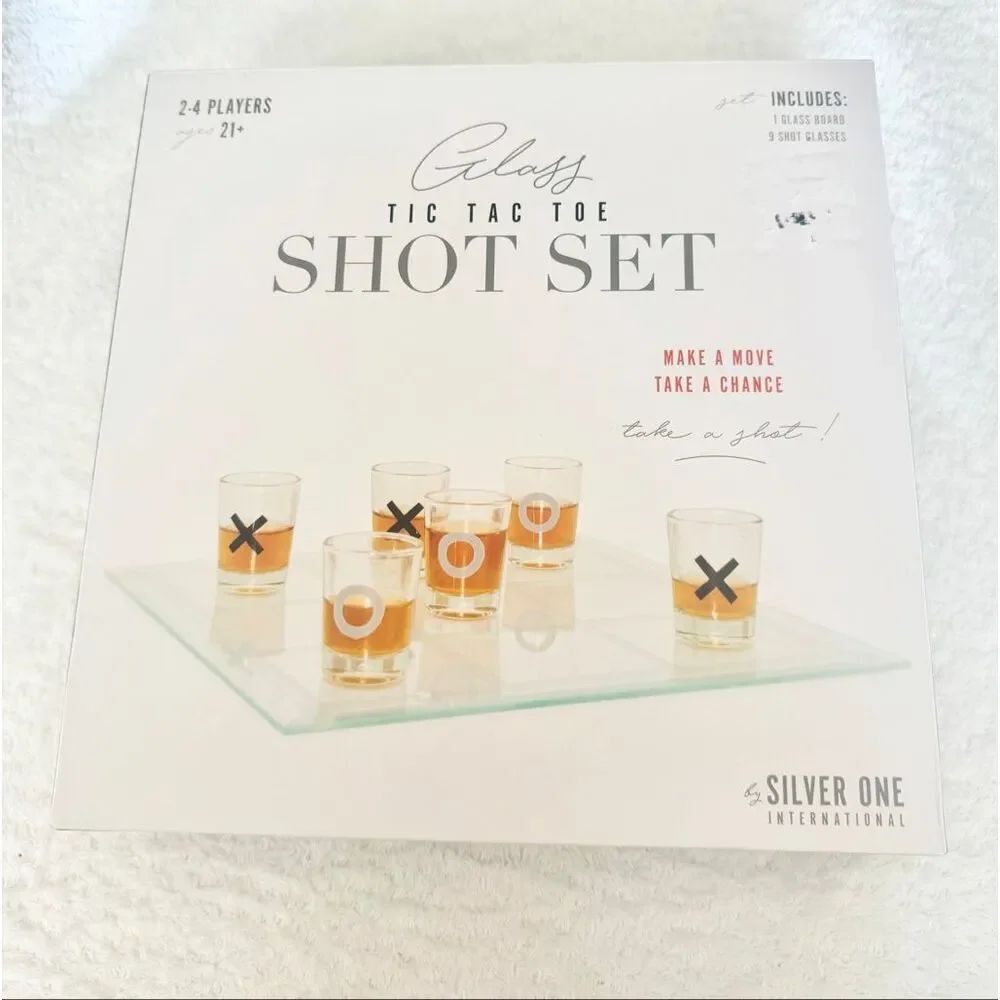 Glass Tic Tac Toe Shot Set Game - Picture 2 of 5